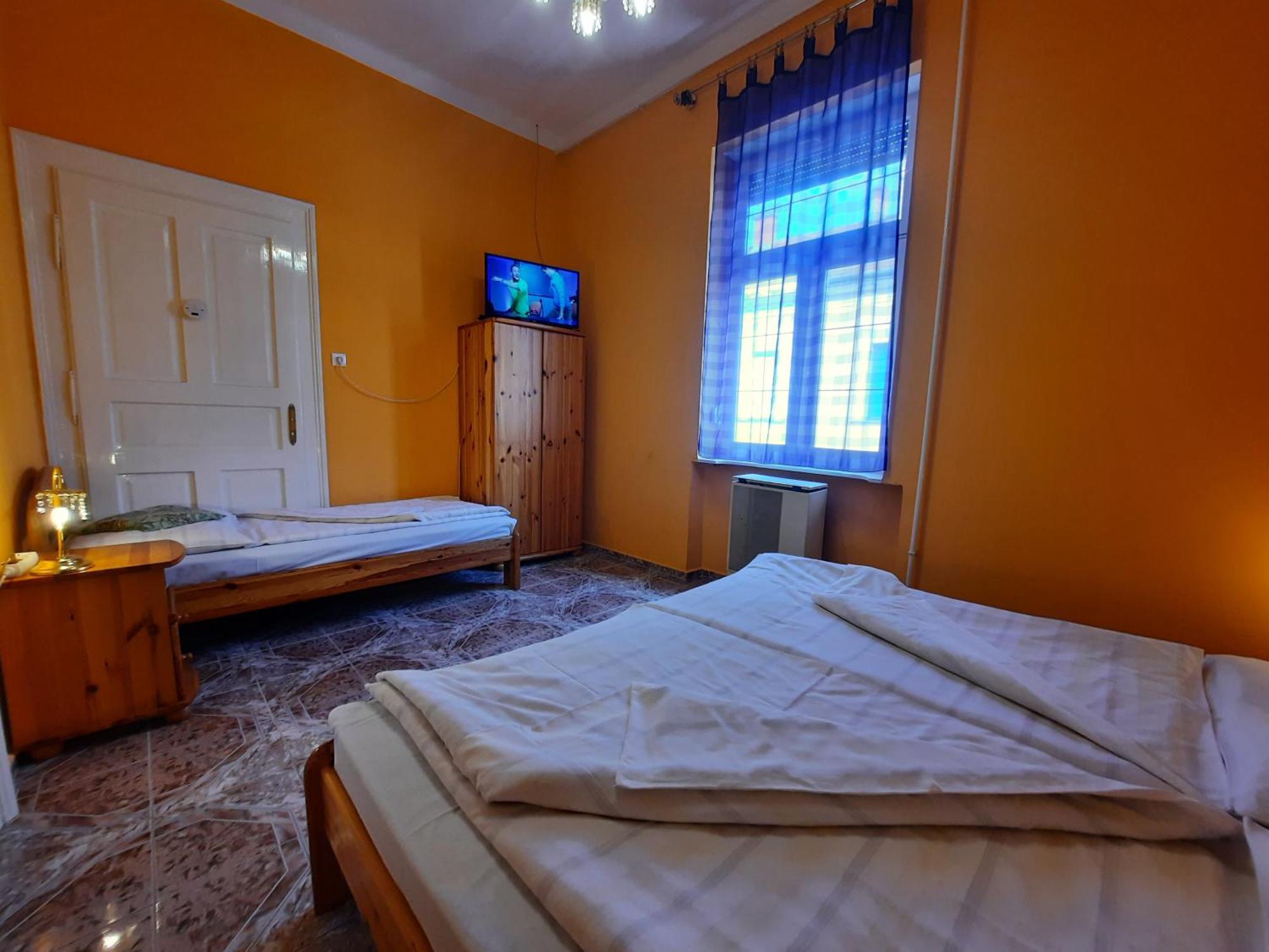 Gloria Apartman Gyula Exterior photo